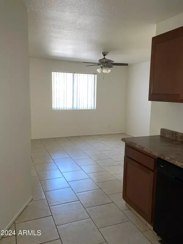 Phoenix, AZ 85015,2417 W Campbell Avenue #107