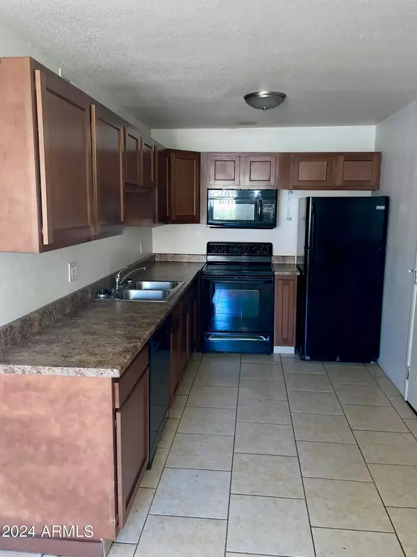 Phoenix, AZ 85015,2417 W Campbell Avenue #107