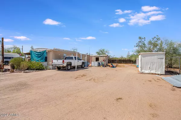 Apache Junction, AZ 85120,2760 W TEPEE Street