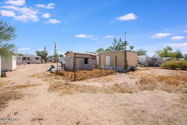 Apache Junction, AZ 85120,2760 W TEPEE Street