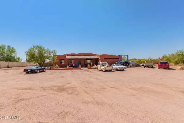 Apache Junction, AZ 85119,1023 E CANYON Street