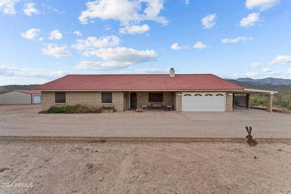 32290 S Happy Jack Trail, Black Canyon City, AZ 85324