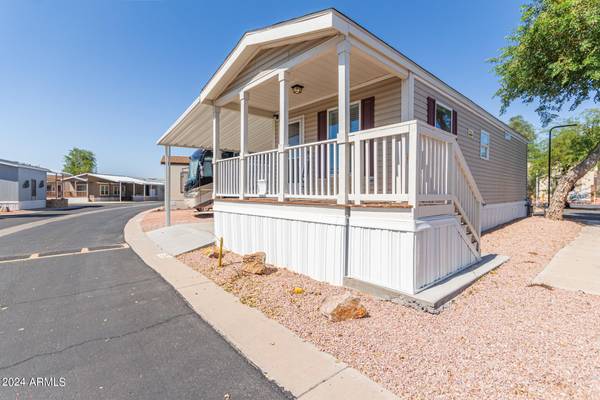 Apache Junction, AZ 85120,1700 W SHIPROCK Street #23