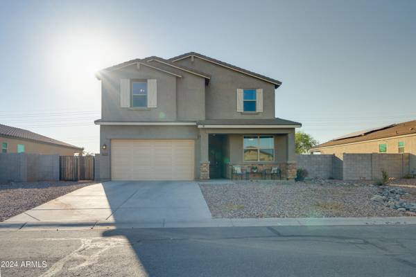 30294 N HUMMINGBIRD Lane, San Tan Valley, AZ 85143