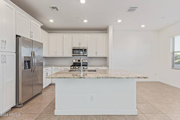 Chandler, AZ 85248,4077 S SABRINA Drive #63