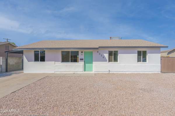 8220 W INDIANOLA Avenue, Phoenix, AZ 85033