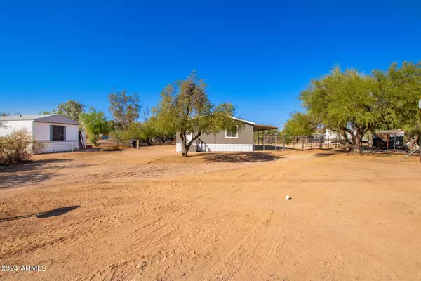 2118 W FOOTHILL Street, Apache Junction, AZ 85120