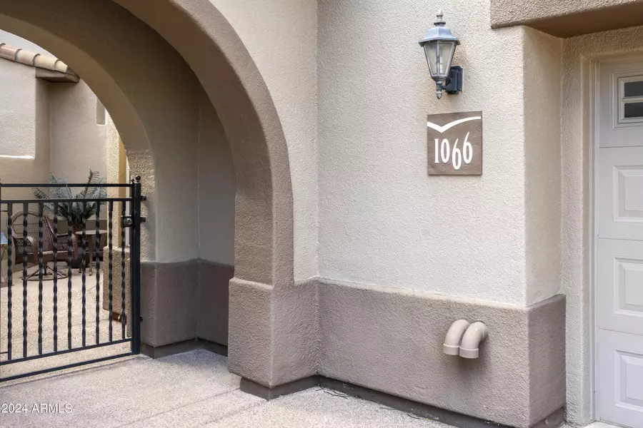 20802 N GRAYHAWK Drive #1066, Scottsdale, AZ 85255