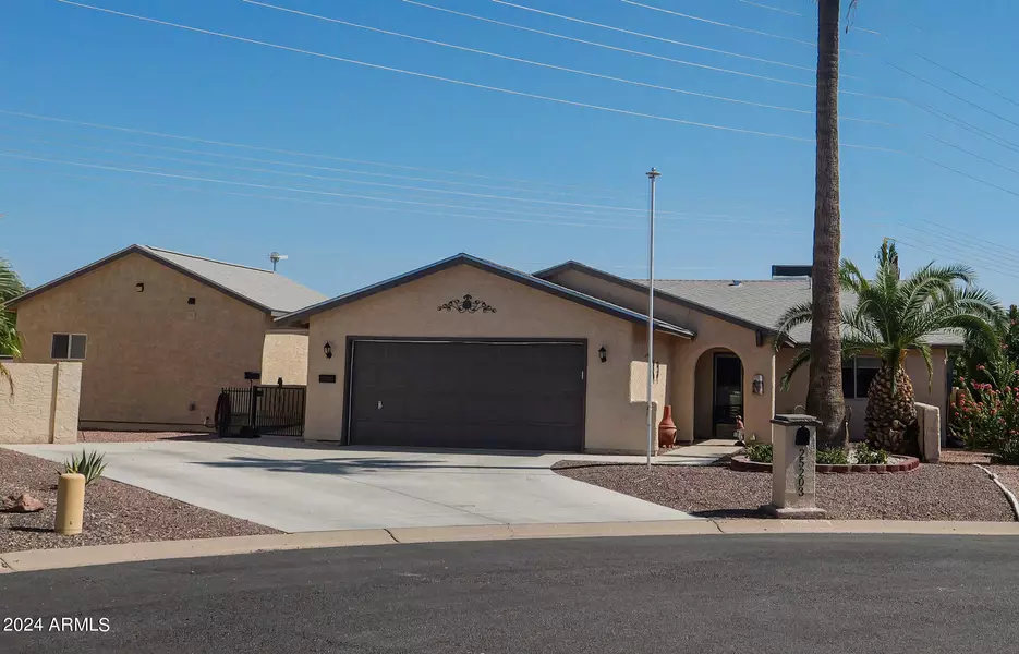 25203 S KANSAS Avenue S, Sun Lakes, AZ 85248