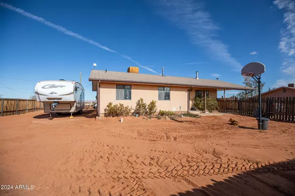 9 Cliff View Loop, Page, AZ 86040