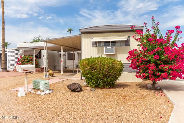 Apache Junction, AZ 85119,269 N WINCHESTER Road #27