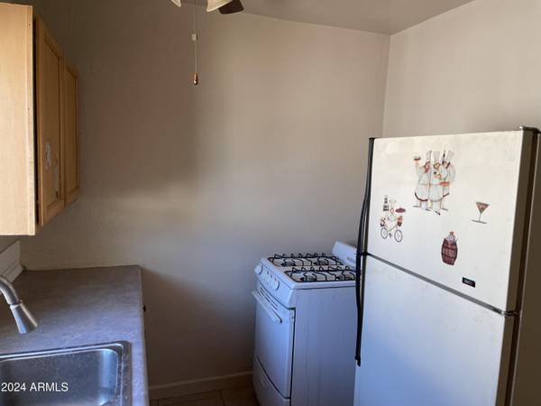 Phoenix, AZ 85034,2916 E Monroe Street E #2