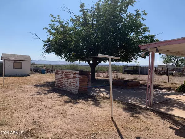 Pirtleville, AZ 85626,439 W PIRTLE Avenue