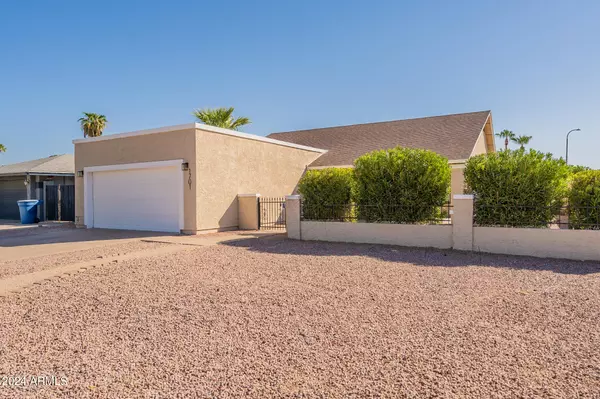 Chandler, AZ 85225,1701 N BURBANK Court