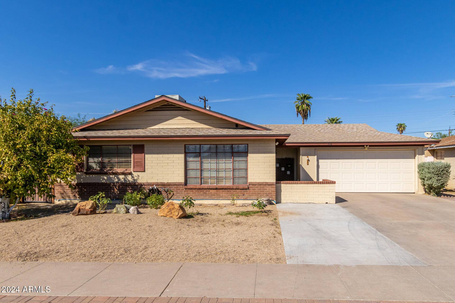 Phoenix, AZ 85017,2614 W LAWRENCE Road