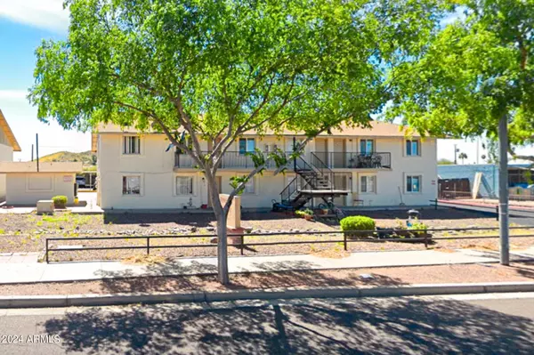 Phoenix, AZ 85032,2621 E GREENWAY Road #17