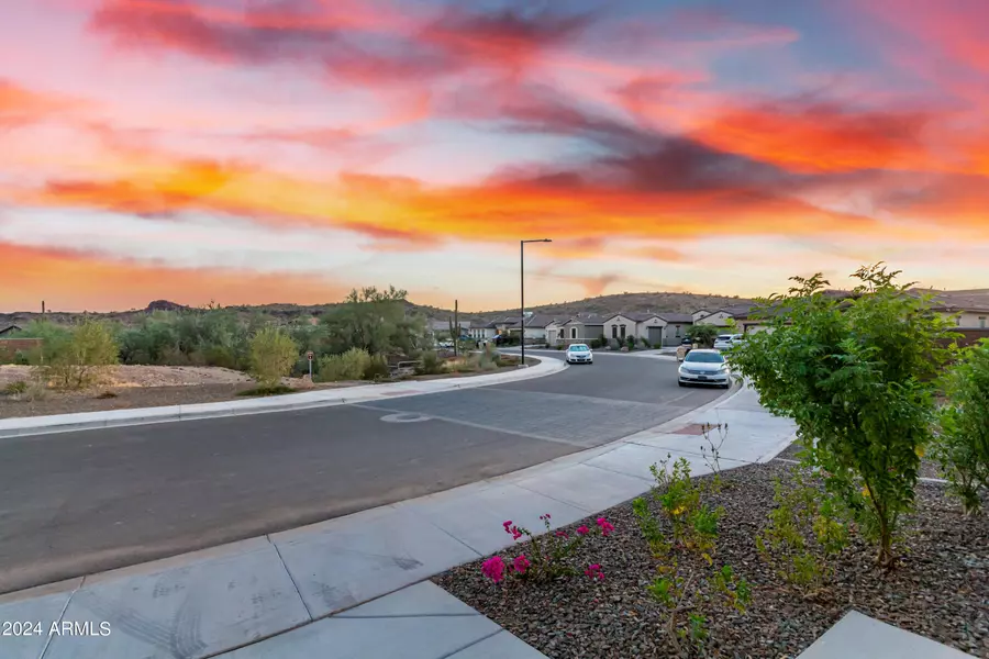 13618 W SHIFTING SANDS Drive, Peoria, AZ 85383