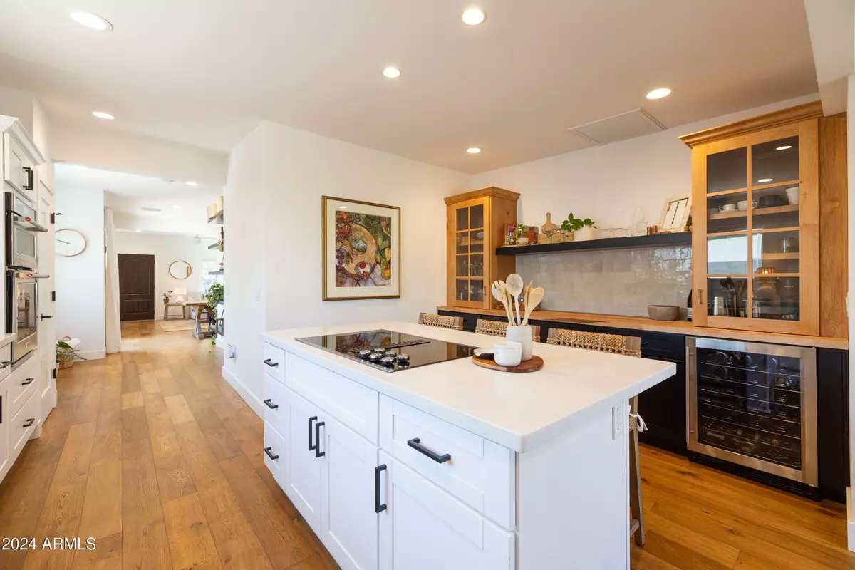 Phoenix, AZ 85003,52 W LEWIS Avenue