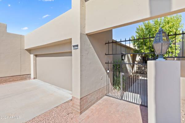 Scottsdale, AZ 85258,9025 N 86TH Place