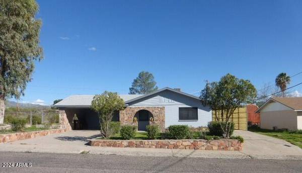 602 W VICTORIA Circle, Kearny, AZ 85137