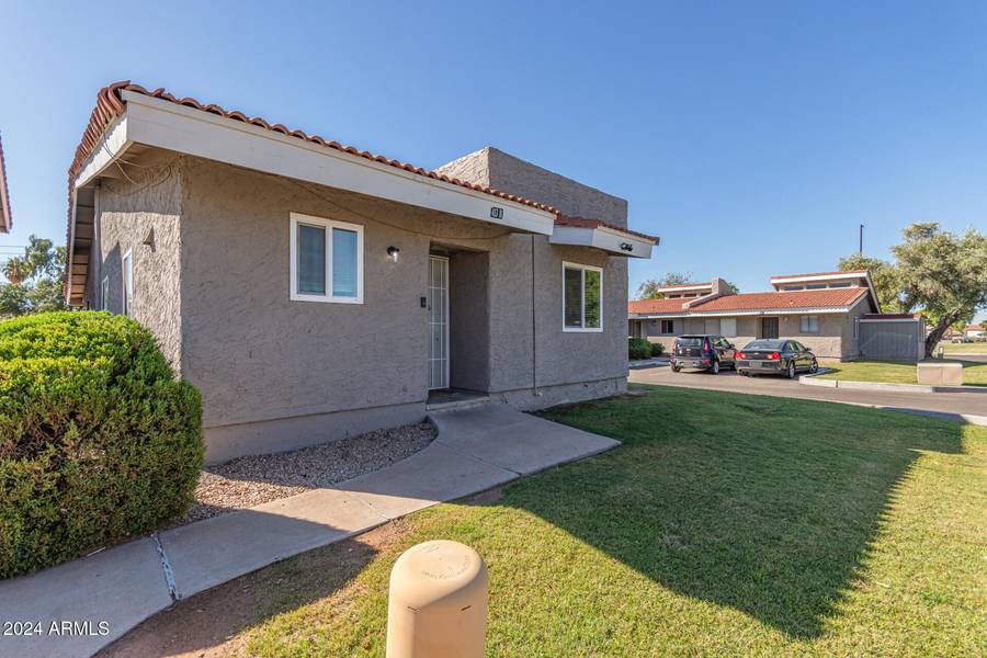 413 E WASHINGTON Avenue #B, Gilbert, AZ 85234