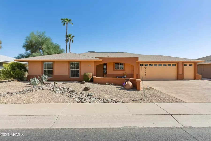 10004 W DESERT FOREST Circle, Sun City, AZ 85351