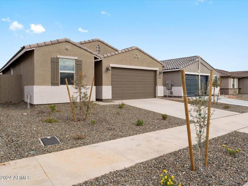 16066 W COTTONTAIL Lane, Surprise, AZ 85387