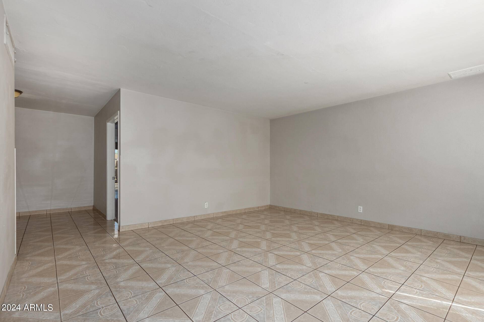 Phoenix, AZ 85019,3646 W LUKE Avenue