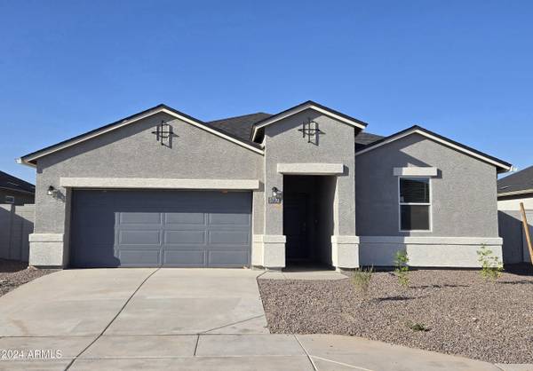 5770 E Clandestine Drive, San Tan Valley, AZ 85140