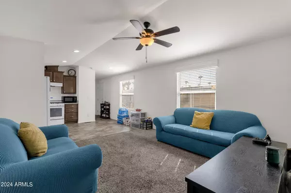 Phoenix, AZ 85032,16225 N CAVE CREEK Road #31