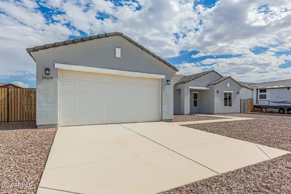 San Tan Valley, AZ 85140,35075 N PALM Drive