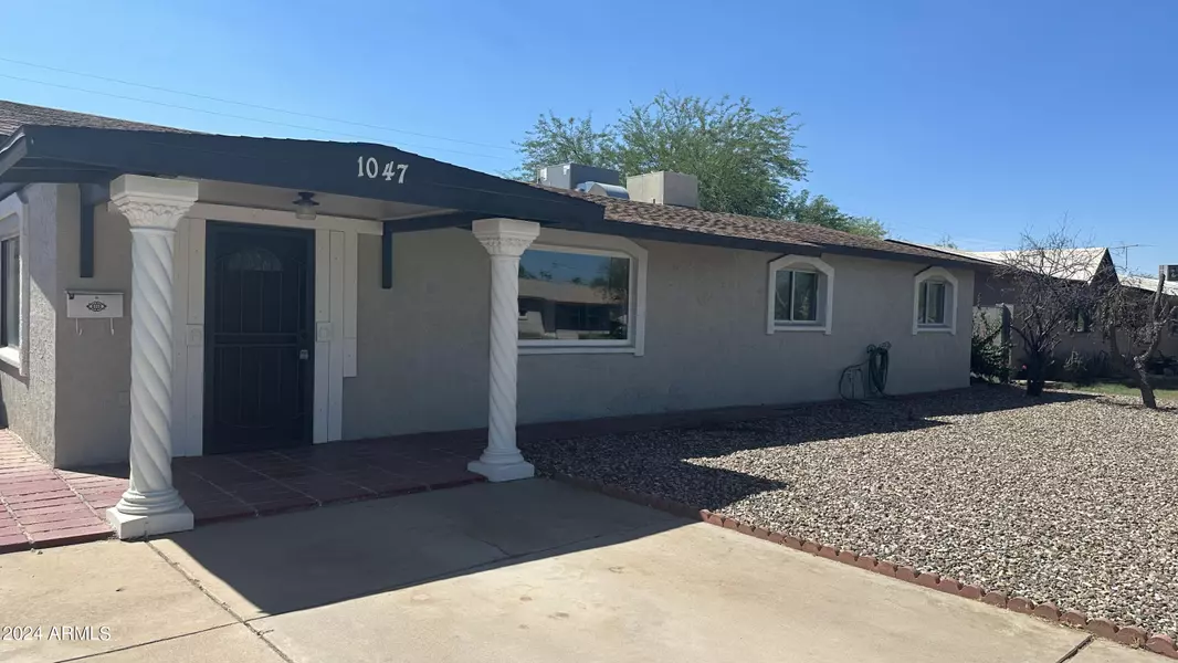 1047 W ELNA RAE Street, Tempe, AZ 85281