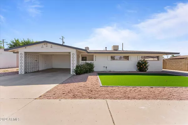 8044 N 10TH Place, Phoenix, AZ 85020