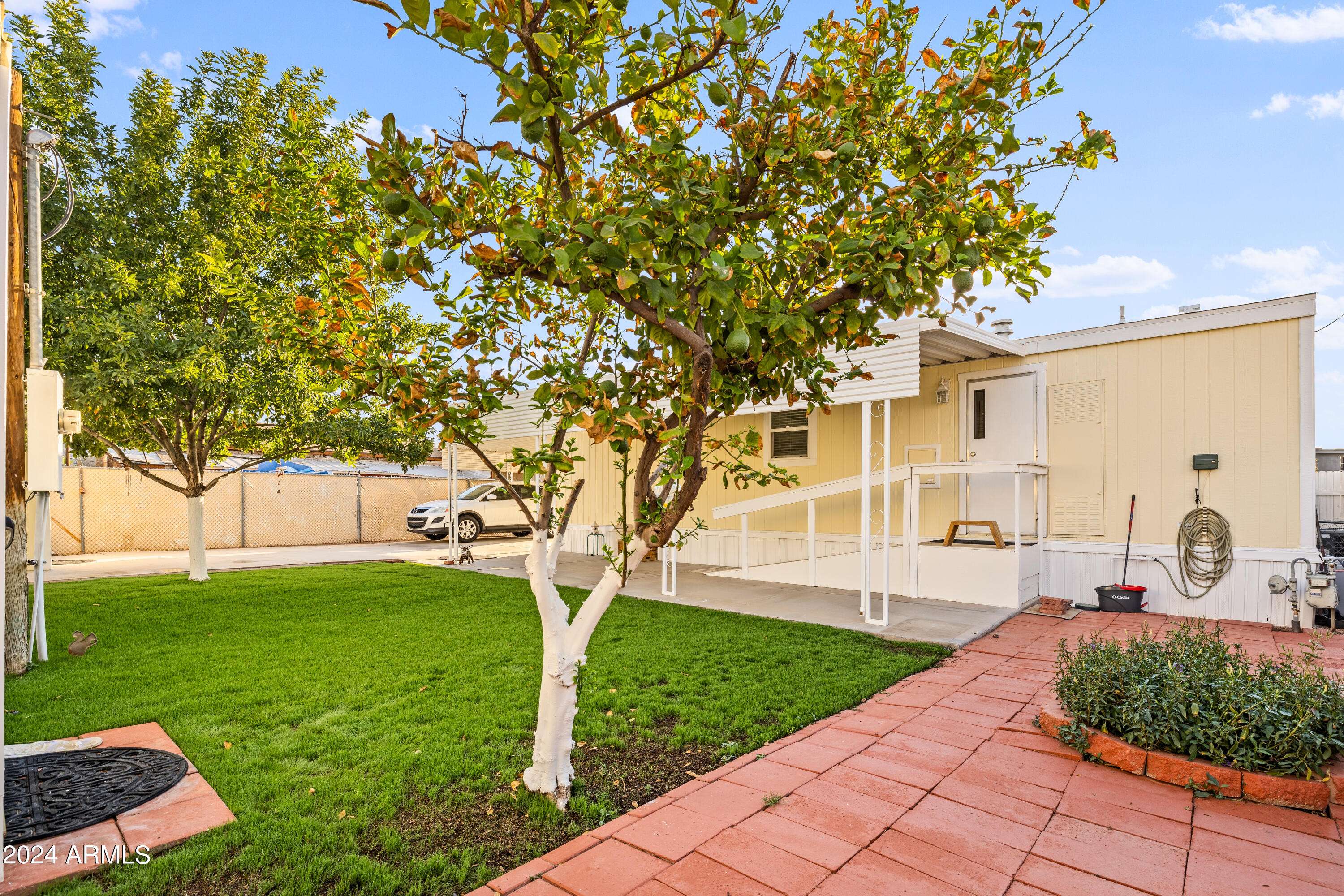 Phoenix, AZ 85042,6427 S 23rd Place
