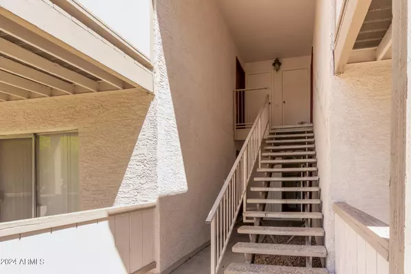 616 S HARDY Drive #220, Tempe, AZ 85281