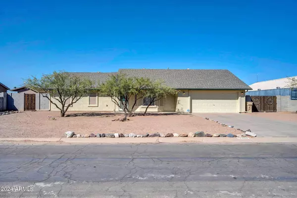 15360 S QUINTIN Place, Arizona City, AZ 85123