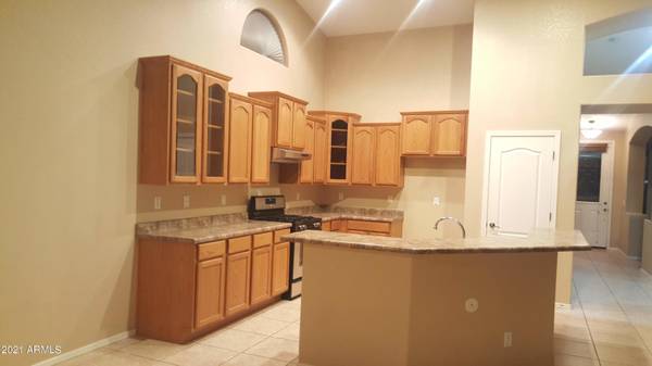 Litchfield Park, AZ 85340,12552 W HIGHLAND Avenue