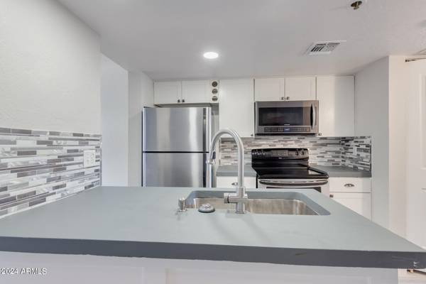 Surprise, AZ 85378,12123 W BELL Road #138