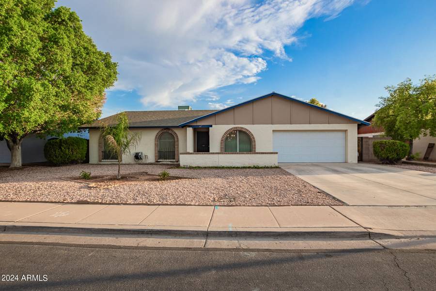 837 W LINDNER Avenue, Mesa, AZ 85210