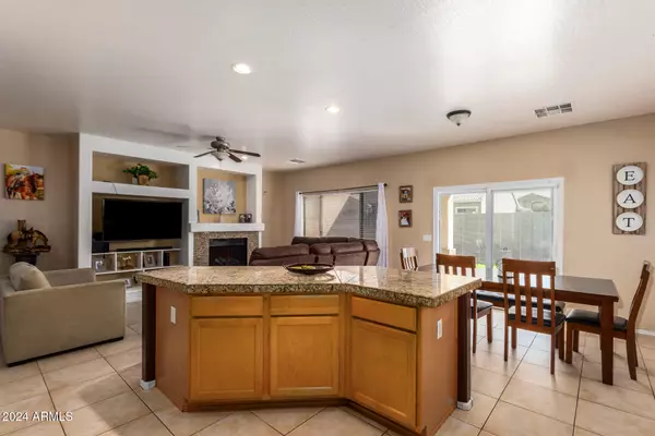 Tolleson, AZ 85353,9333 W ELWOOD Street