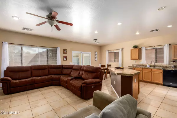 Tolleson, AZ 85353,9333 W ELWOOD Street