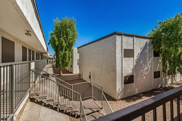 Phoenix, AZ 85032,18202 N Cave Creek Road #17units