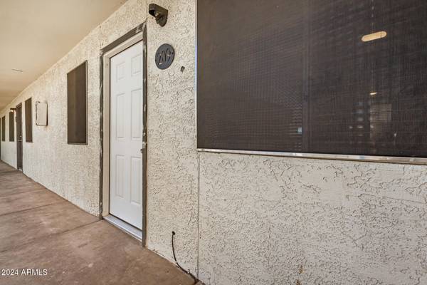 Phoenix, AZ 85032,18202 N Cave Creek Road #5 units