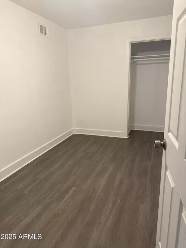 Phoenix, AZ 85032,18202 Cave Creek Road #157