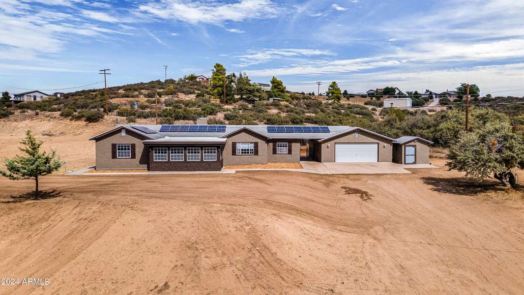 18279 S Country Club Drive, Peeples Valley, AZ 86332