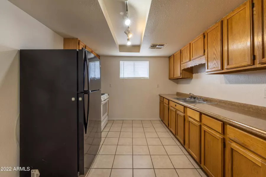 1524 W SAHUARO Drive #C, Phoenix, AZ 85029