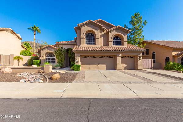 1367 E DESERT FLOWER Lane, Phoenix, AZ 85048