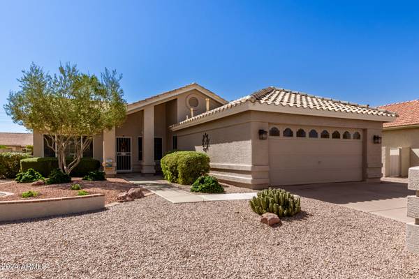 10209 E COOPERS HAWK Drive, Sun Lakes, AZ 85248