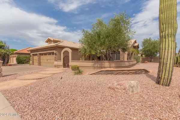 9242 E COOPERS HAWK Drive, Sun Lakes, AZ 85248