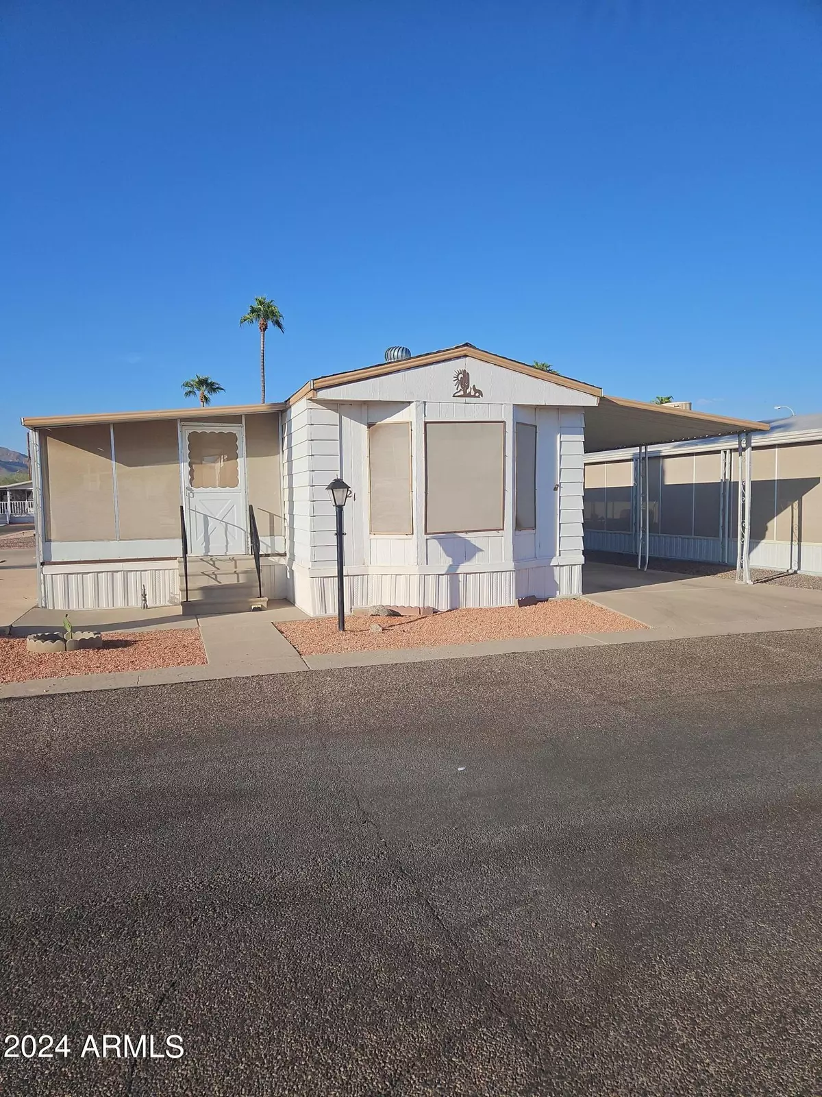 Apache Junction, AZ 85120,2900 W SUPERSTITION Boulevard #21